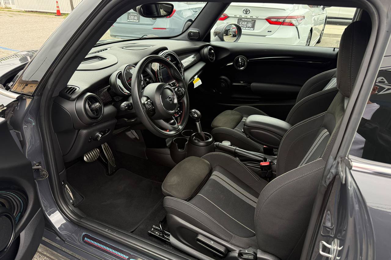 Used 2019 MINI Cooper John Cooper Works w/ Premium Package FWD image 16