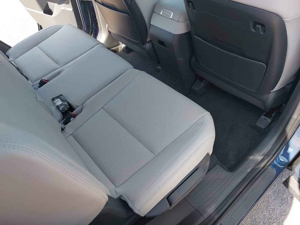 New 2026 Hyundai Santa Fe Limited FWD image 11