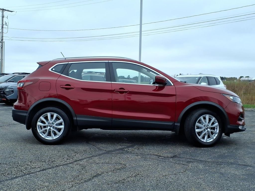 Used 2021 Nissan Rogue Sport SV AWD/4WD image 2