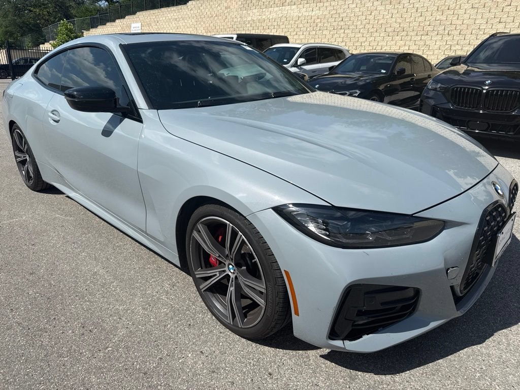 Used 2022 BMW 430i Coupe w/ M Sport Package RWD image 3
