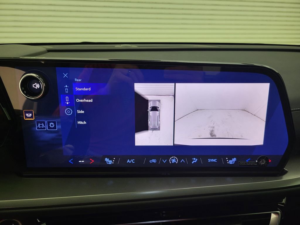 New 2026 Chevrolet Traverse LT w/ Driver Confidence Package image 9