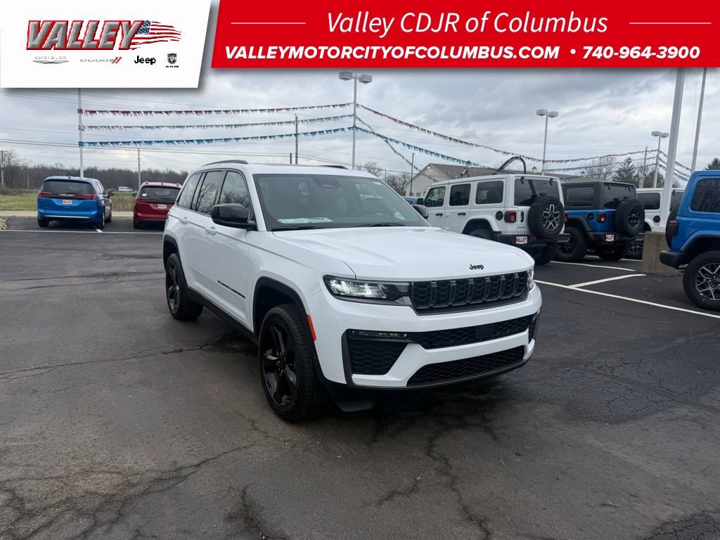 New 2026 Jeep Grand Cherokee Limited w/ Limited Altitude Package AWD/4WD image 1