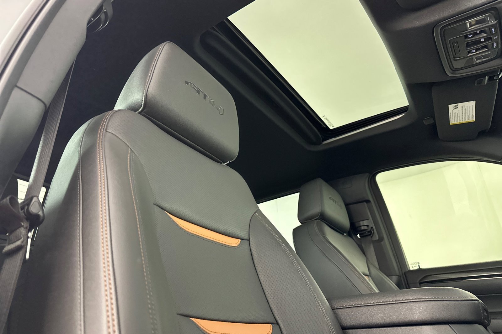 Used 2023 GMC Sierra 1500 AT4 w/ AT4 Premium Package image 15