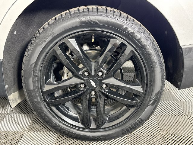 Used 2020 Chevrolet Equinox LT w/ Sport Edition FWD image 38