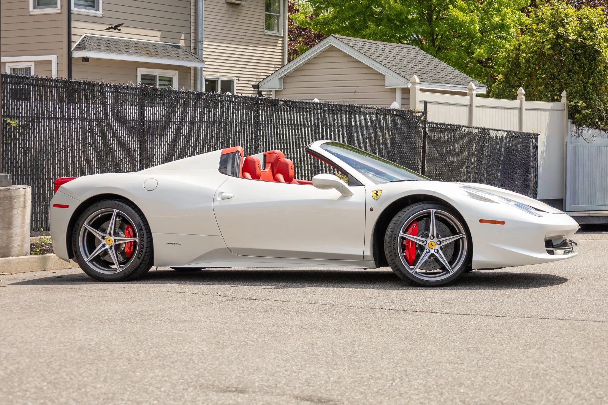 Used 2012 Ferrari 458 Spider RWD image 17