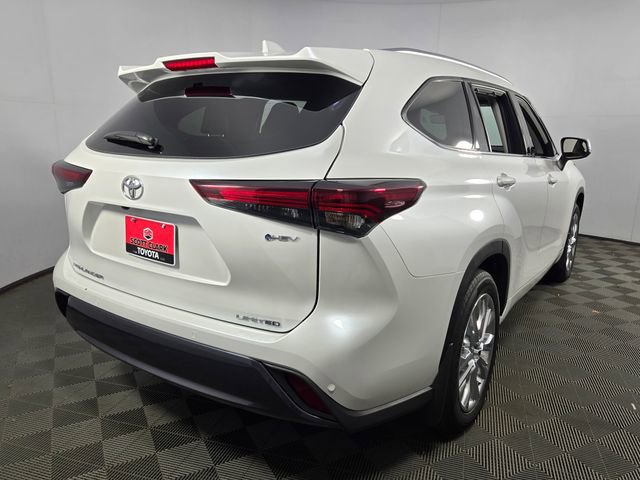 Used 2025 Toyota Highlander Limited image 8