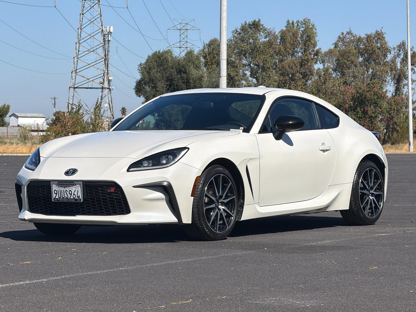 Used 2025 Toyota GR86 w/ ALL Weather Mat Package (TMS) RWD image 8