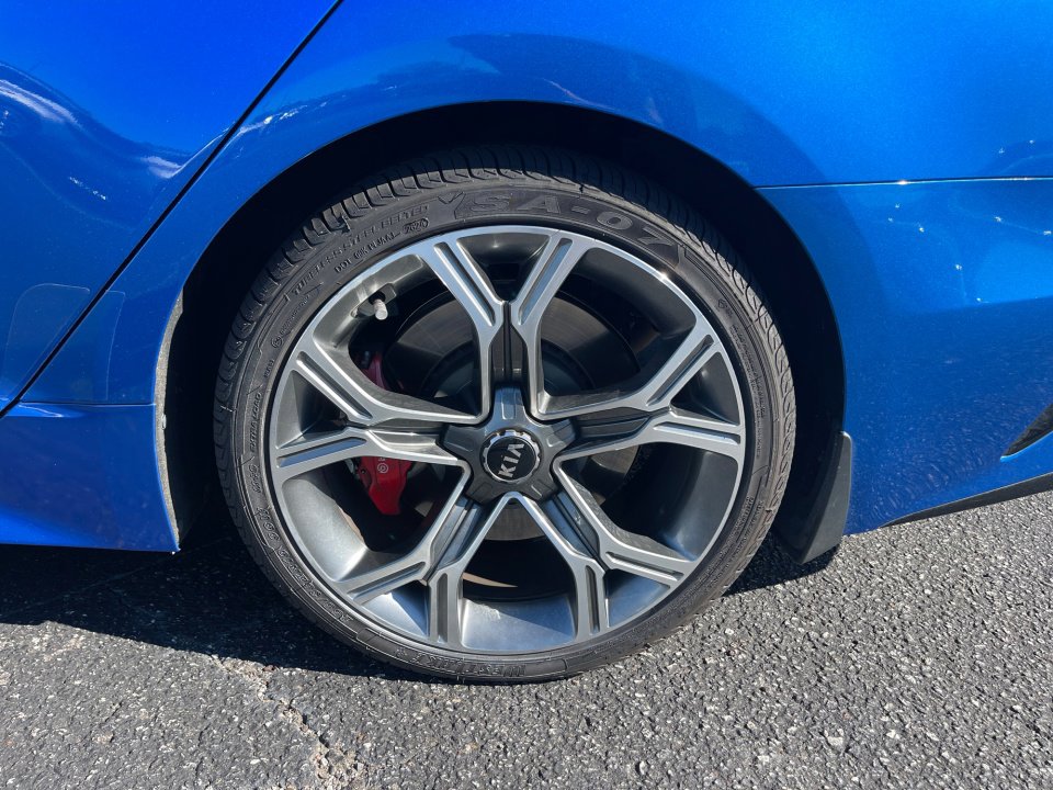 Used 2021 Kia Stinger GT2 image 22