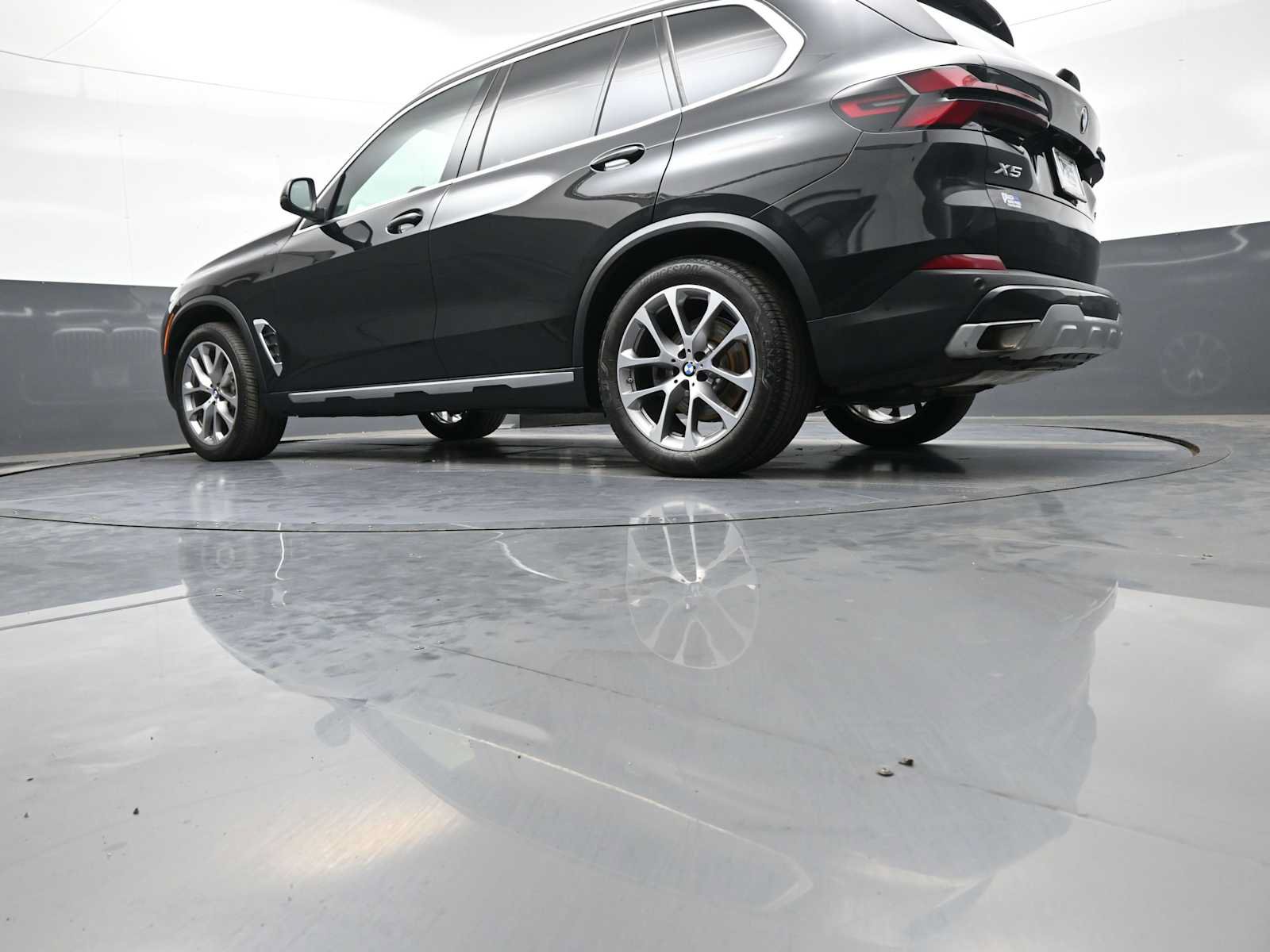 Used 2024 BMW X5 xDrive40i w/ Climate Comfort Package AWD/4WD image 36