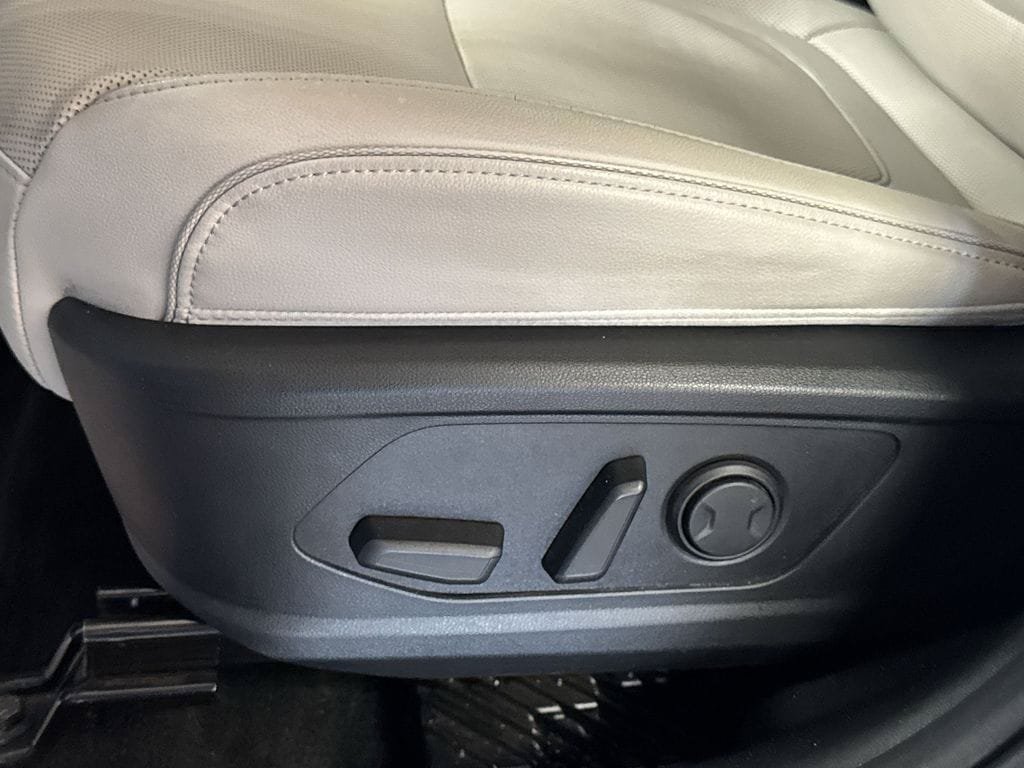 Used 2023 Hyundai Tucson Limited AWD/4WD image 13