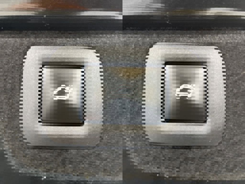 Used 2019 Lexus LS 500 AWD w/ Accessory Package (Z1) image 41