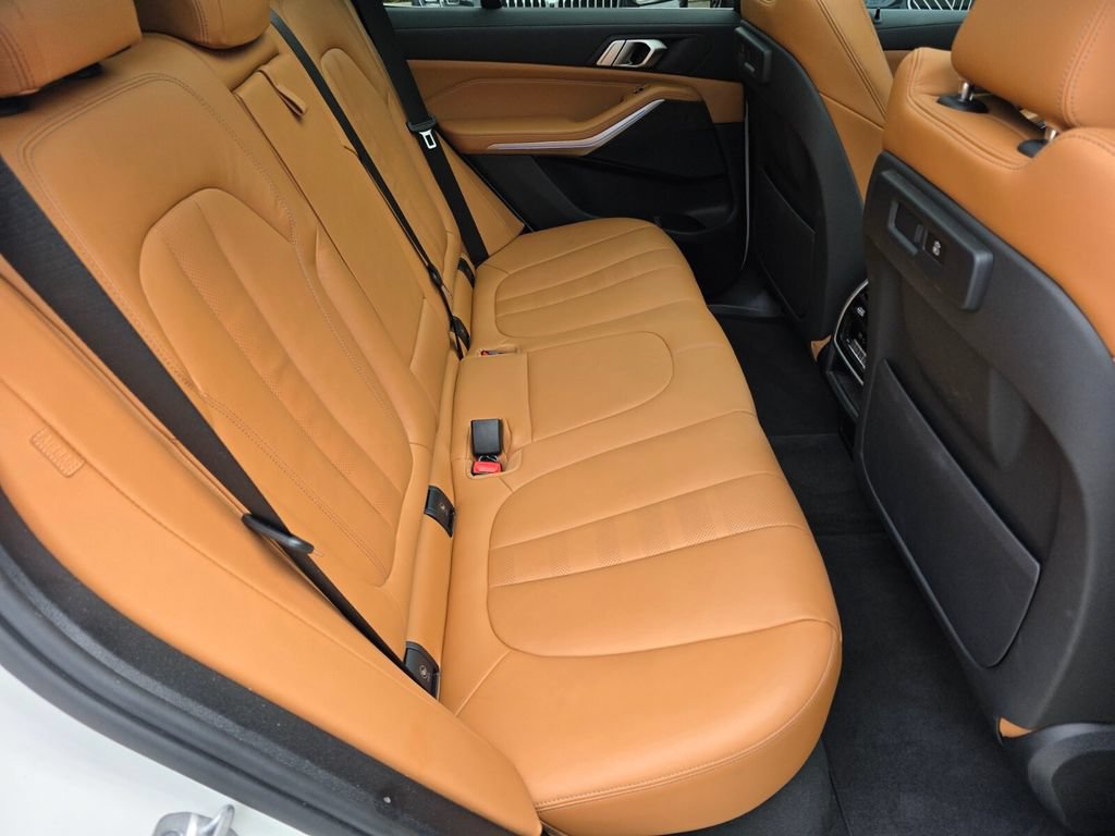 Used 2022 BMW X5 sDrive40i w/ Premium Package RWD image 28