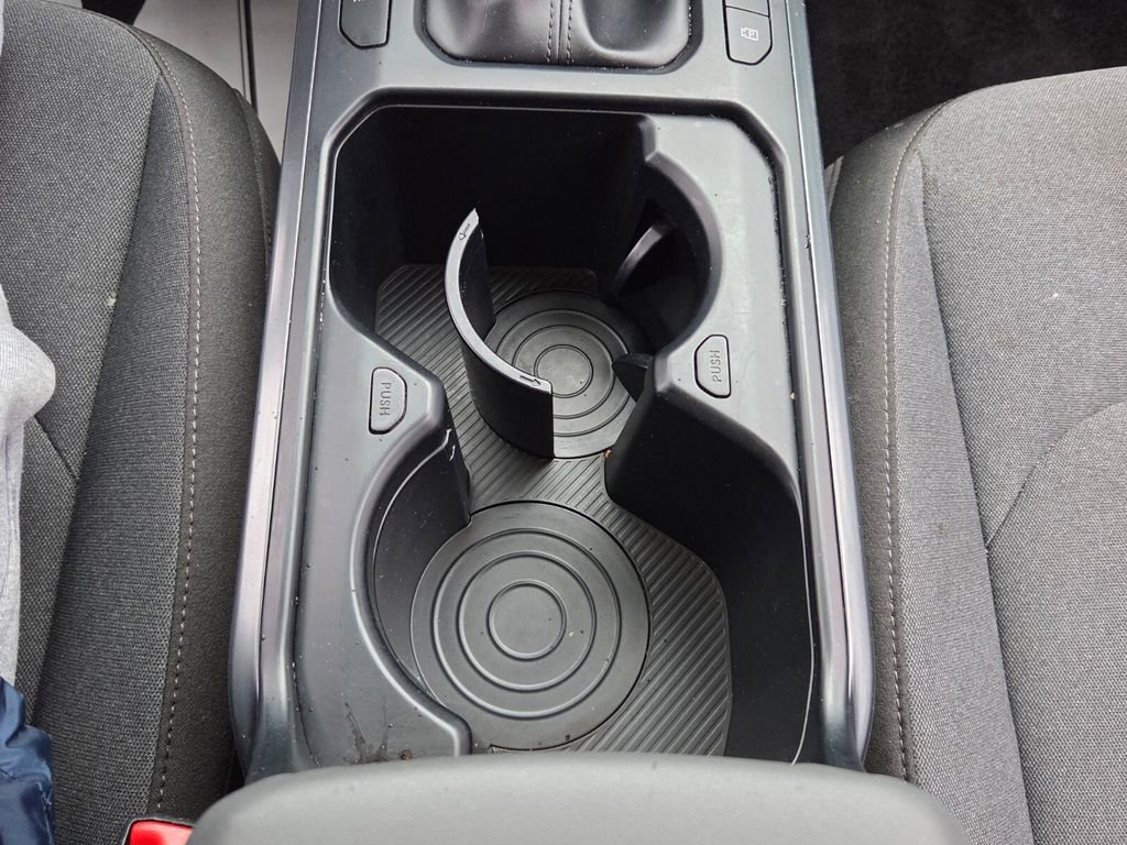 Used 2025 Kia K4 FWD image 18