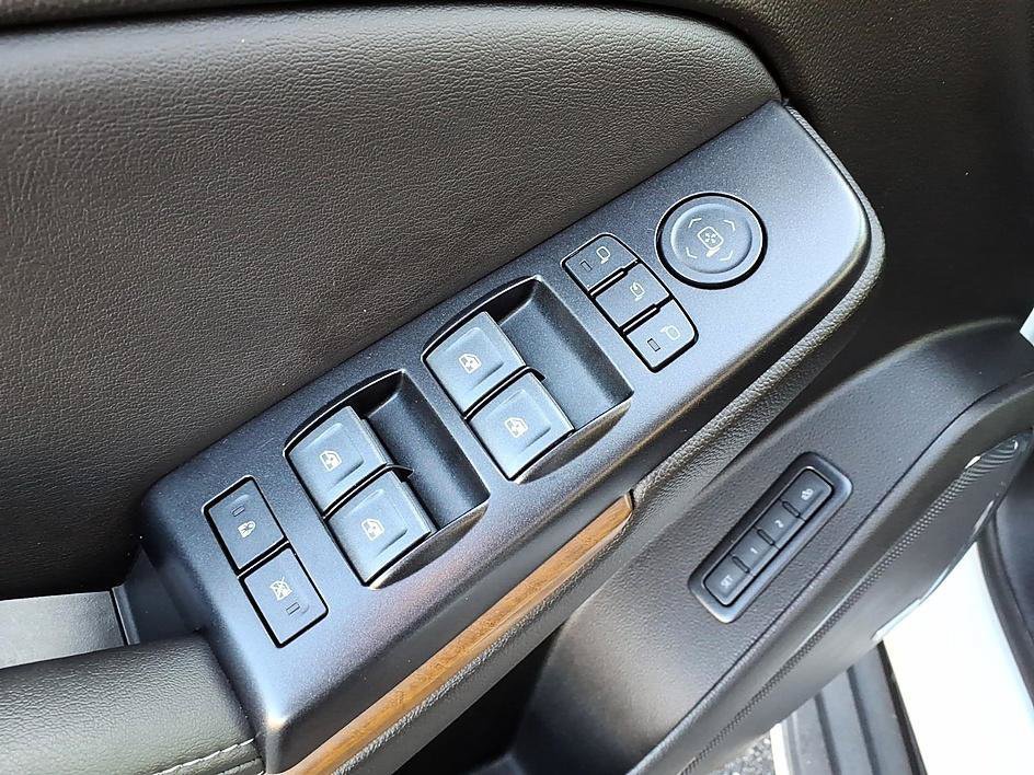 Used 2020 GMC Yukon Denali AWD/4WD image 12