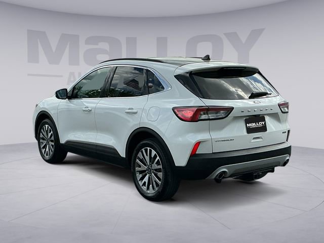 Used 2022 Ford Escape Titanium image 3