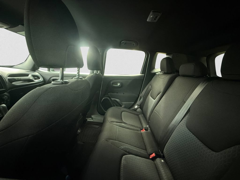 Used 2021 Jeep Renegade Latitude AWD/4WD image 8