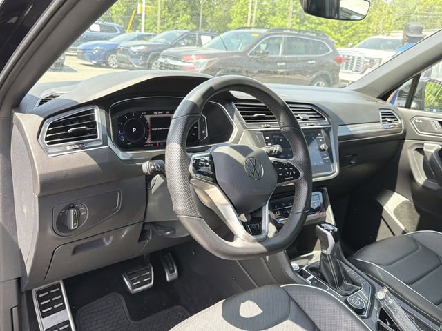 Used 2024 Volkswagen Tiguan SEL R-Line AWD/4WD image 10