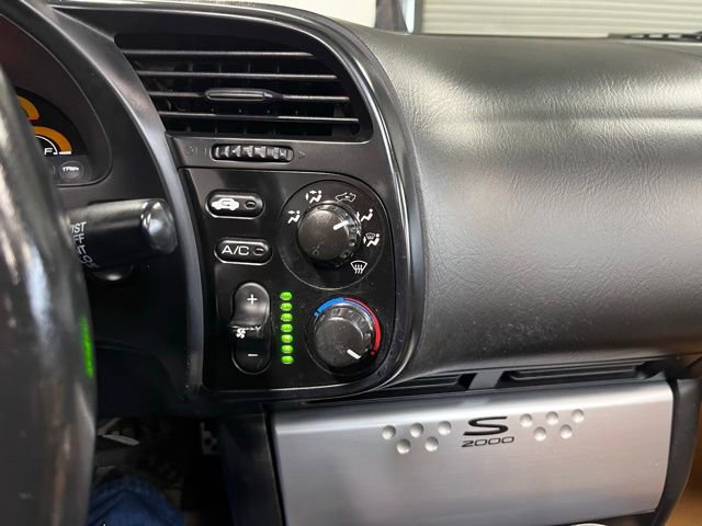 Used 2004 Honda S2000 image 22