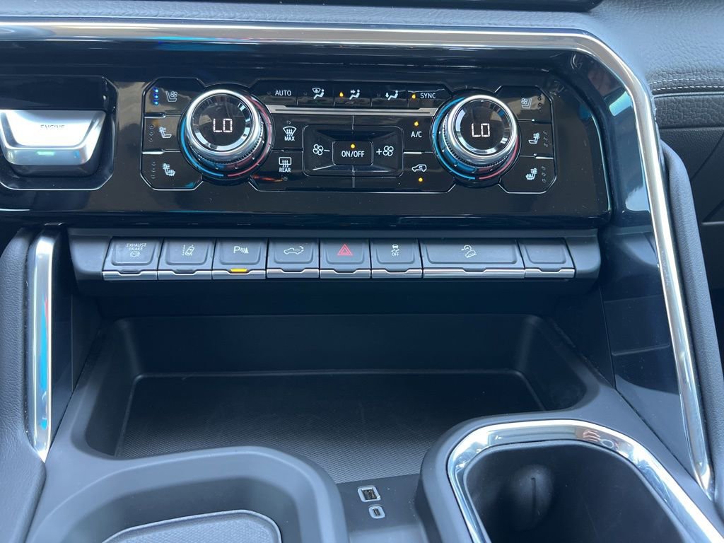 Used 2025 GMC Sierra 3500 Denali w/ Technology Package AWD/4WD image 36
