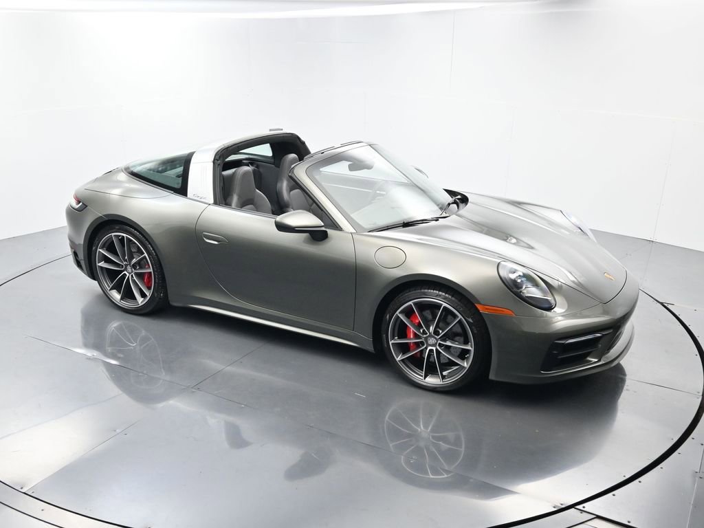 Certified 2021 Porsche 911 Targa 4S w/ Sportdesign Package image 45