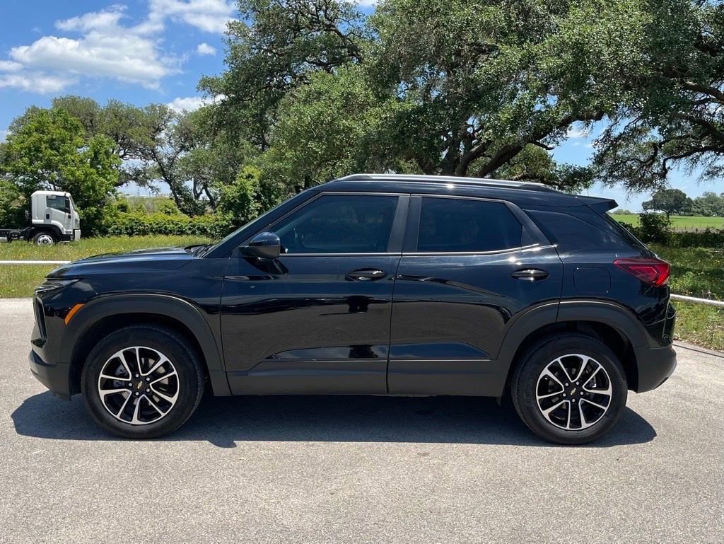 New 2026 Chevrolet TrailBlazer LT w/ Convenience Package AWD/4WD image 7