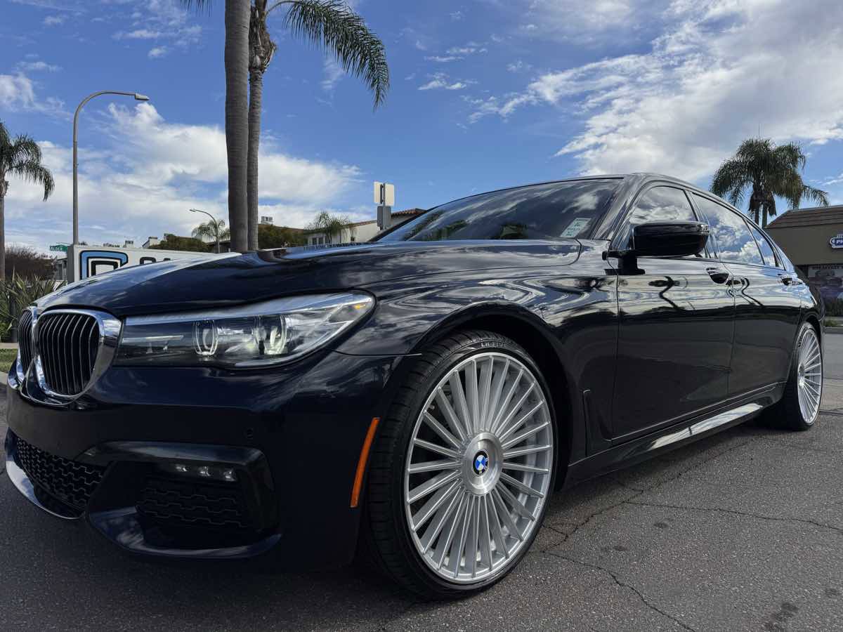 Used 2019 BMW 740i w/ Executive Package image 12