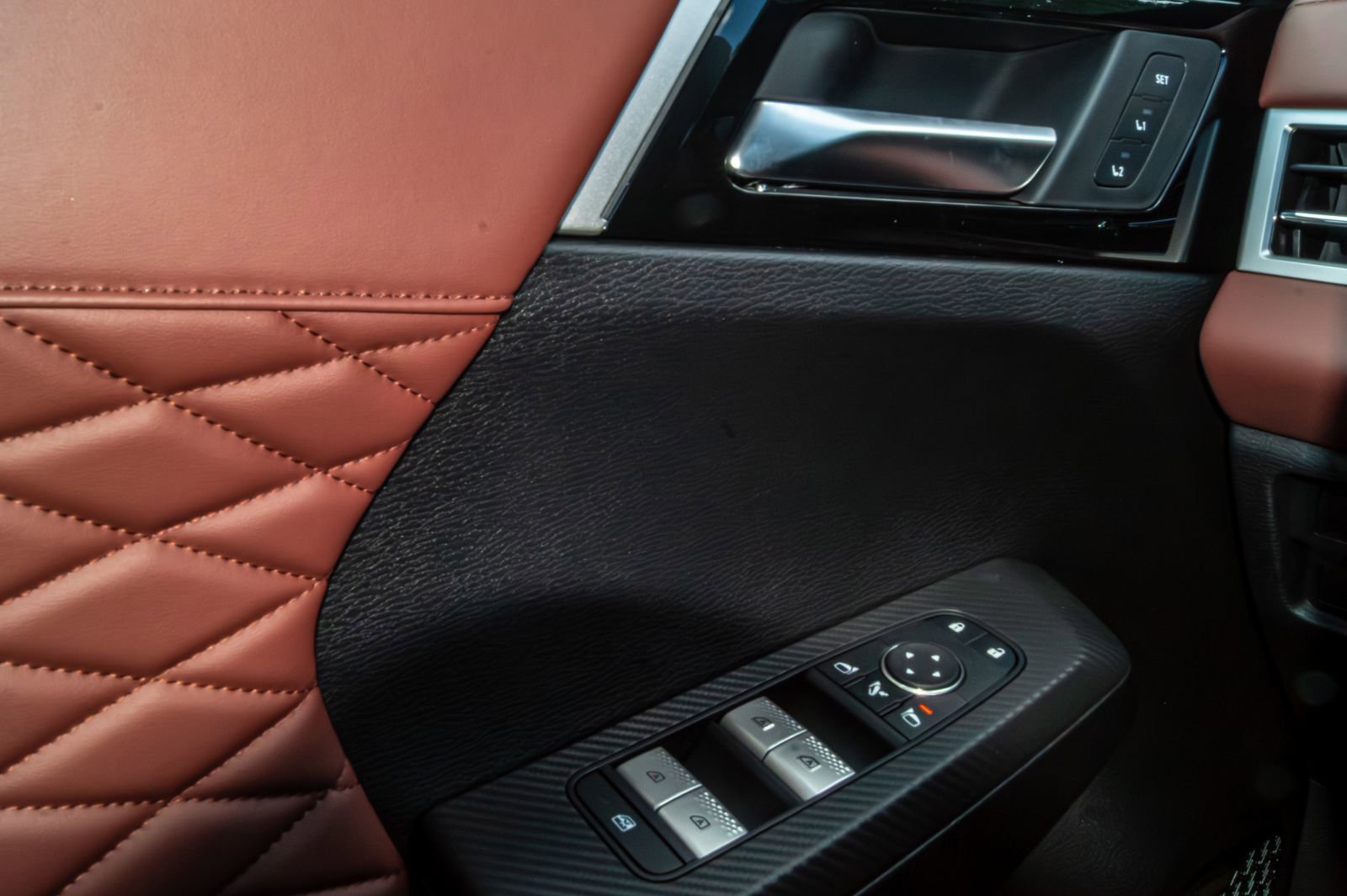 New 2025 Mitsubishi Outlander SEL image 23