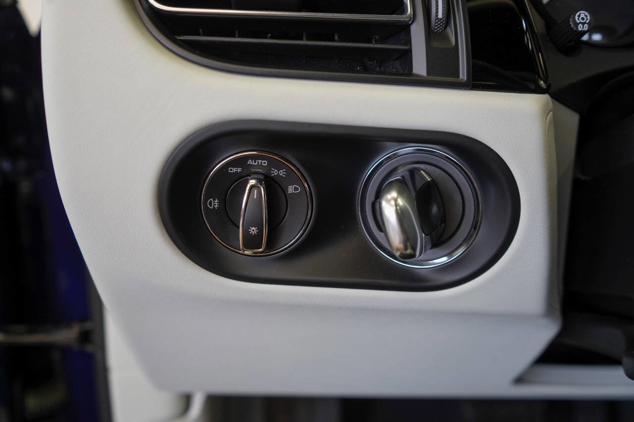 Used 2024 Porsche Macan image 52