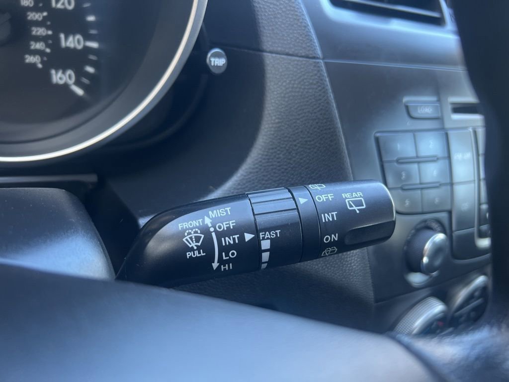 Used 2014 MAZDA MAZDA5 Sport image 12