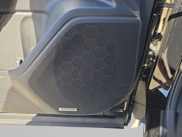 Used 2025 Subaru Forester Touring w/ Touring Package image 13