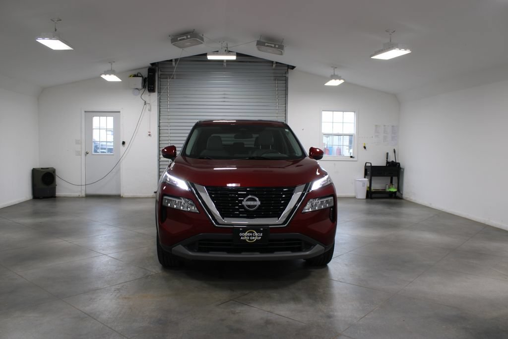 Used 2023 Nissan Rogue SV AWD/4WD image 3