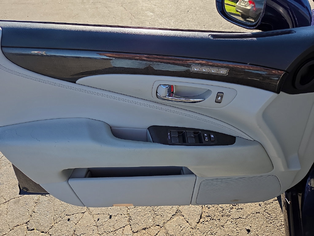 Used 2011 Lexus LS 460 AWD w/ Luxury Value Edition image 14