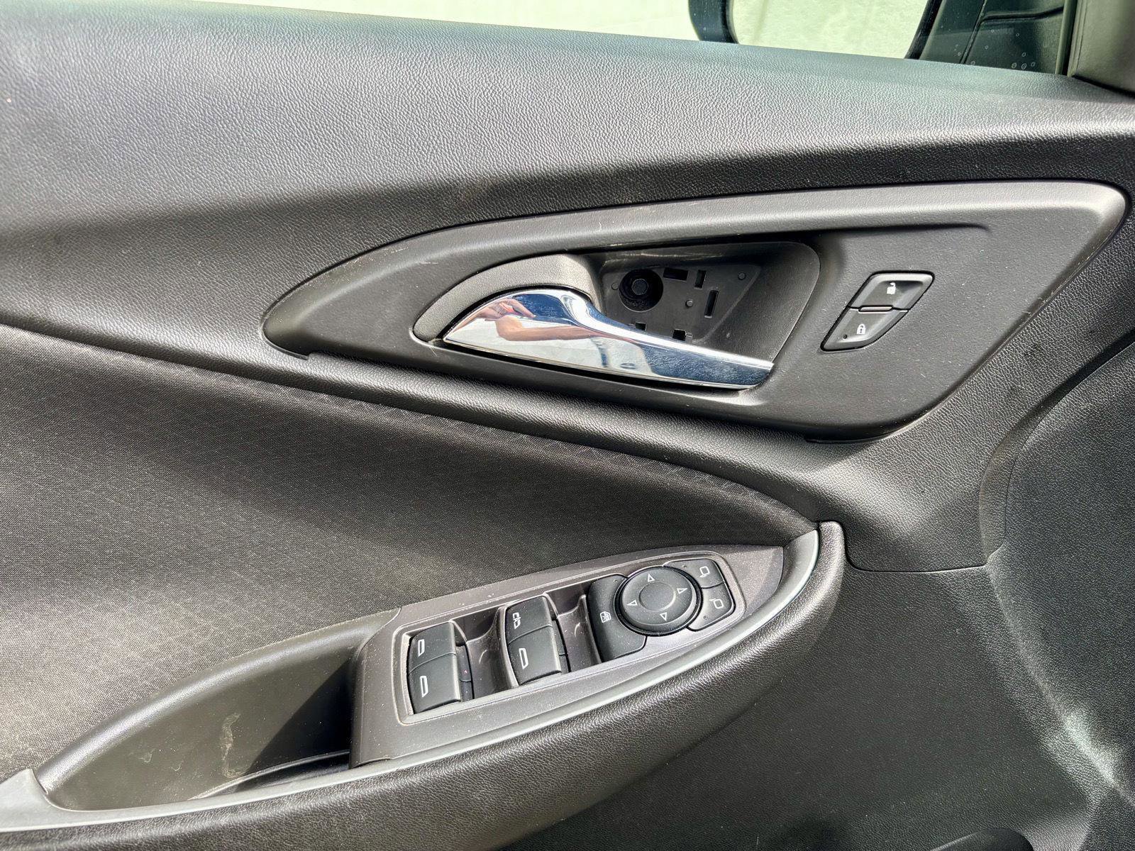 Used 2023 Chevrolet Malibu LT image 21