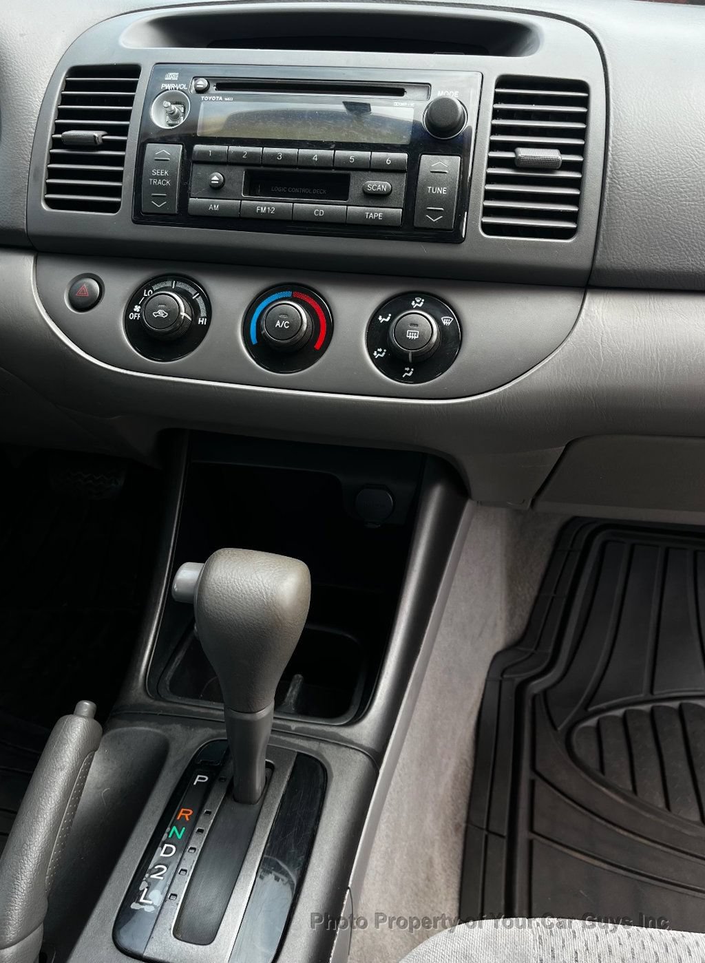 Used 2004 Toyota Camry FWD image 18