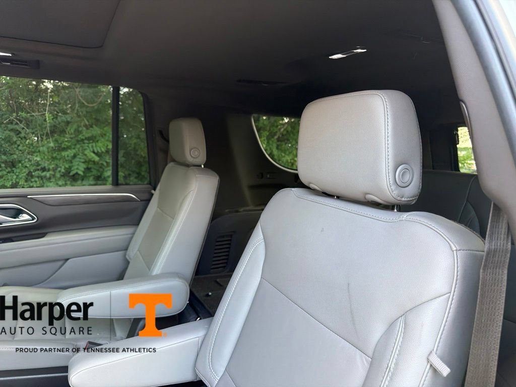 Used 2021 Chevrolet Suburban LT w/ LT Signature Plus Package AWD/4WD image 9