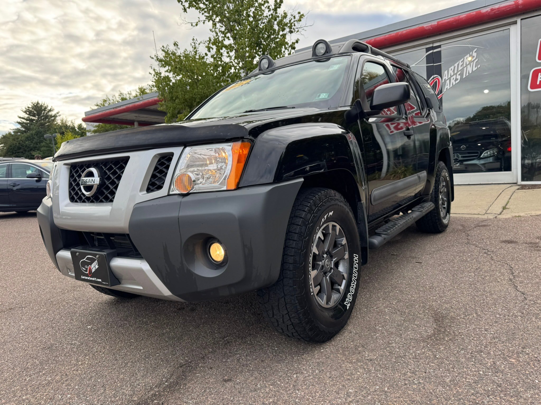 Used 2015 Nissan Xterra PRO-4X AWD/4WD image 1