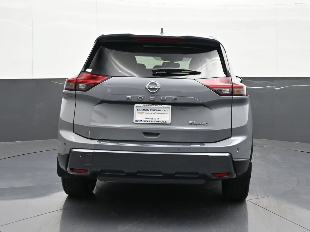 Used 2025 Nissan Rogue SL w/ SL Premium Package AWD/4WD image 4