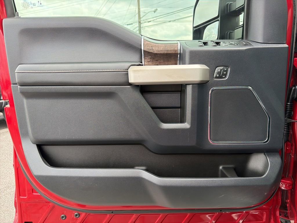 Used 2022 Ford F350 Lariat w/ Lariat Ultimate Package image 31