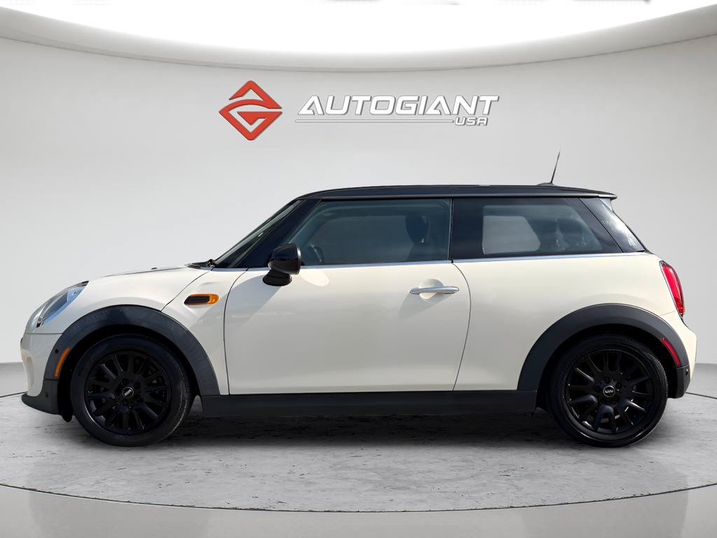 Used 2018 MINI Cooper 2-Door Hardtop FWD image 6