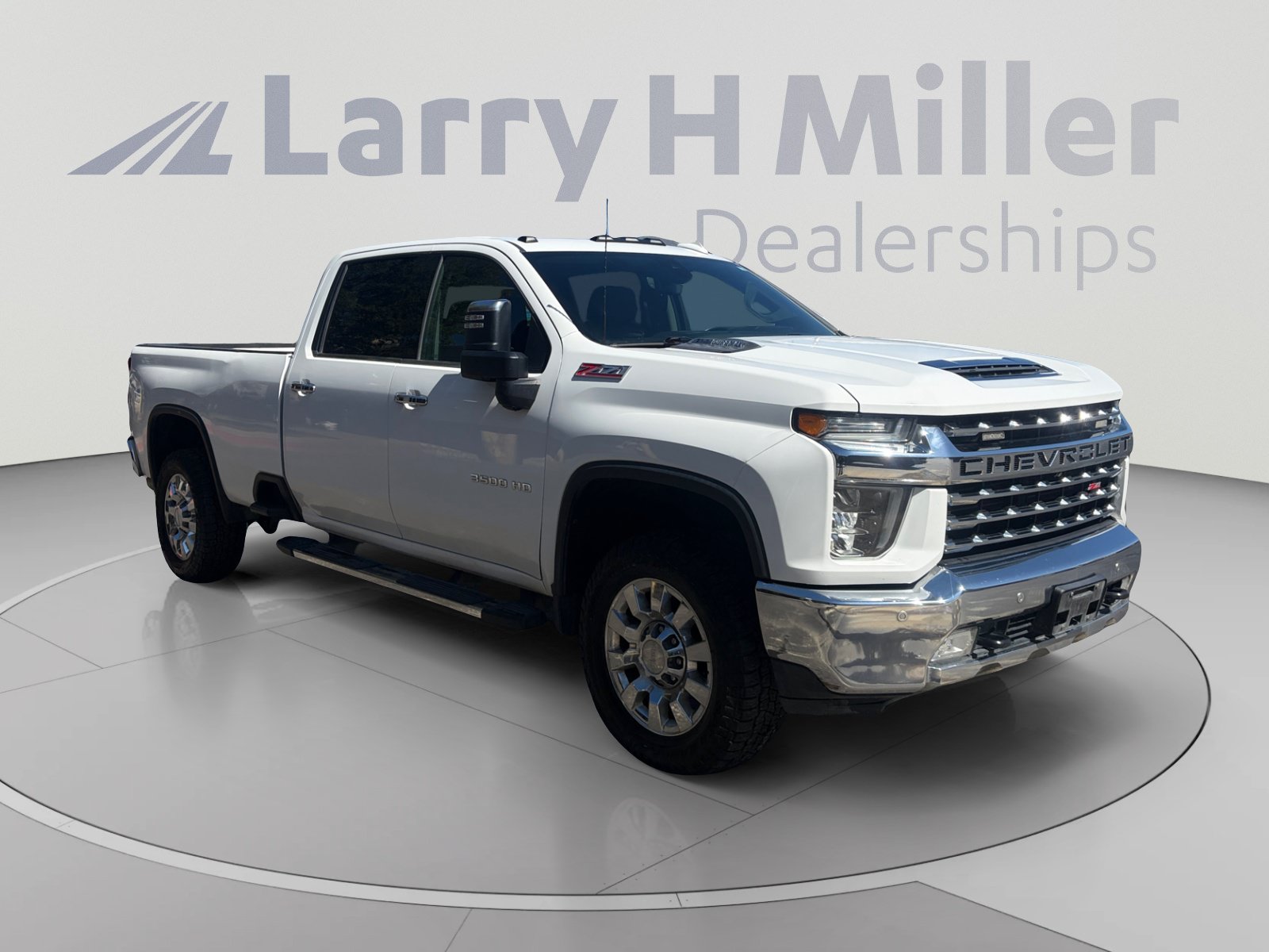 Used 2020 Chevrolet Silverado 3500 LTZ w/ LTZ Premium Package AWD/4WD image 7