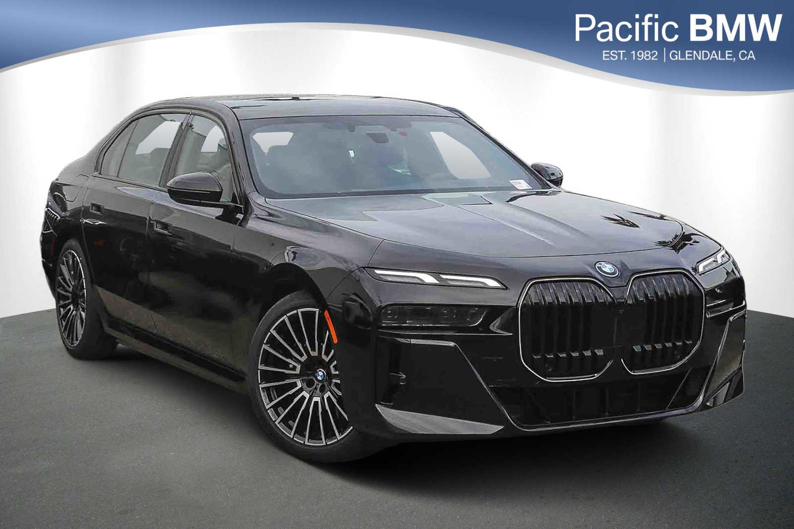 New 2025 BMW 750e xDrive