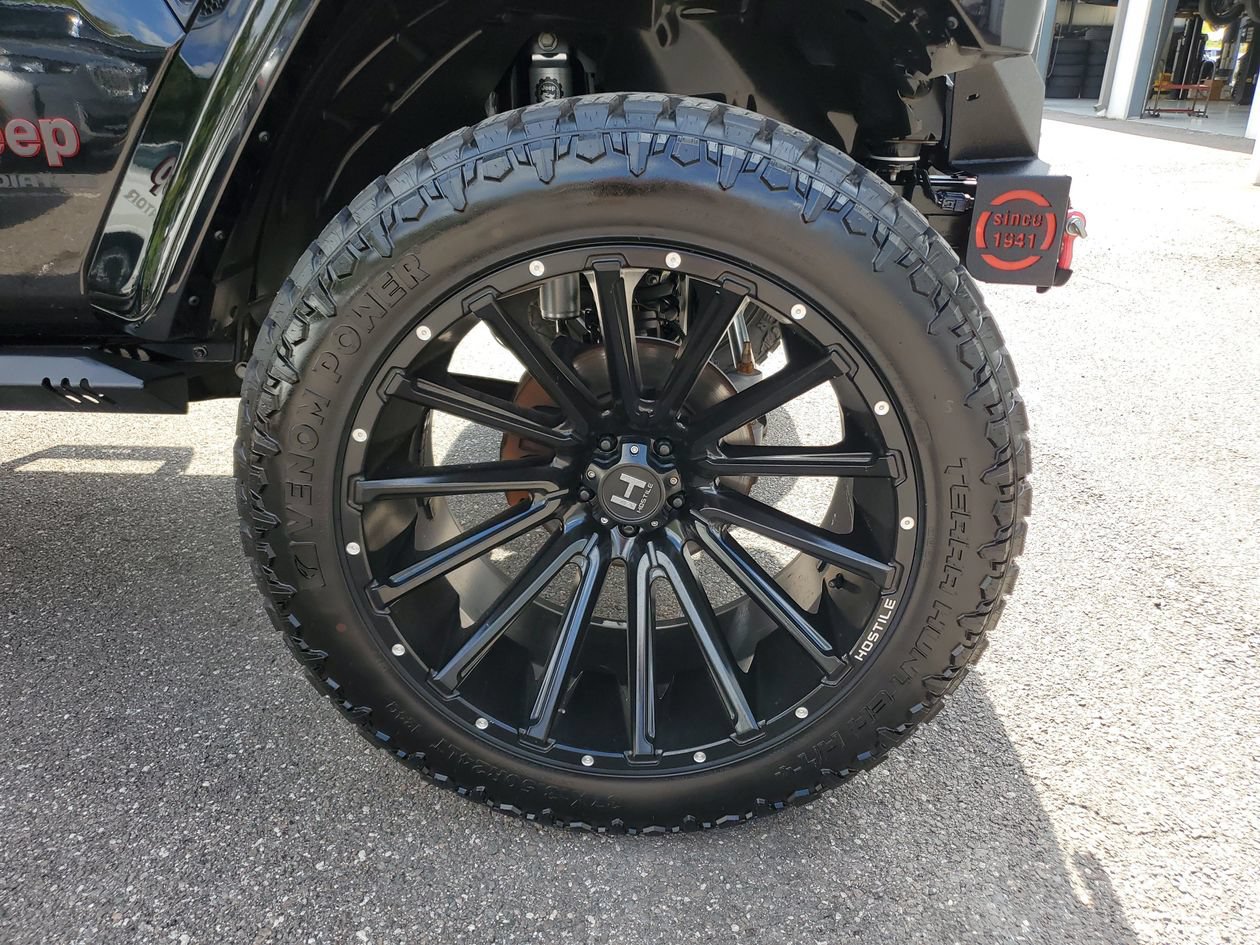 Used 2021 Jeep Gladiator Rubicon w/ Trailer Tow Package AWD/4WD image 5