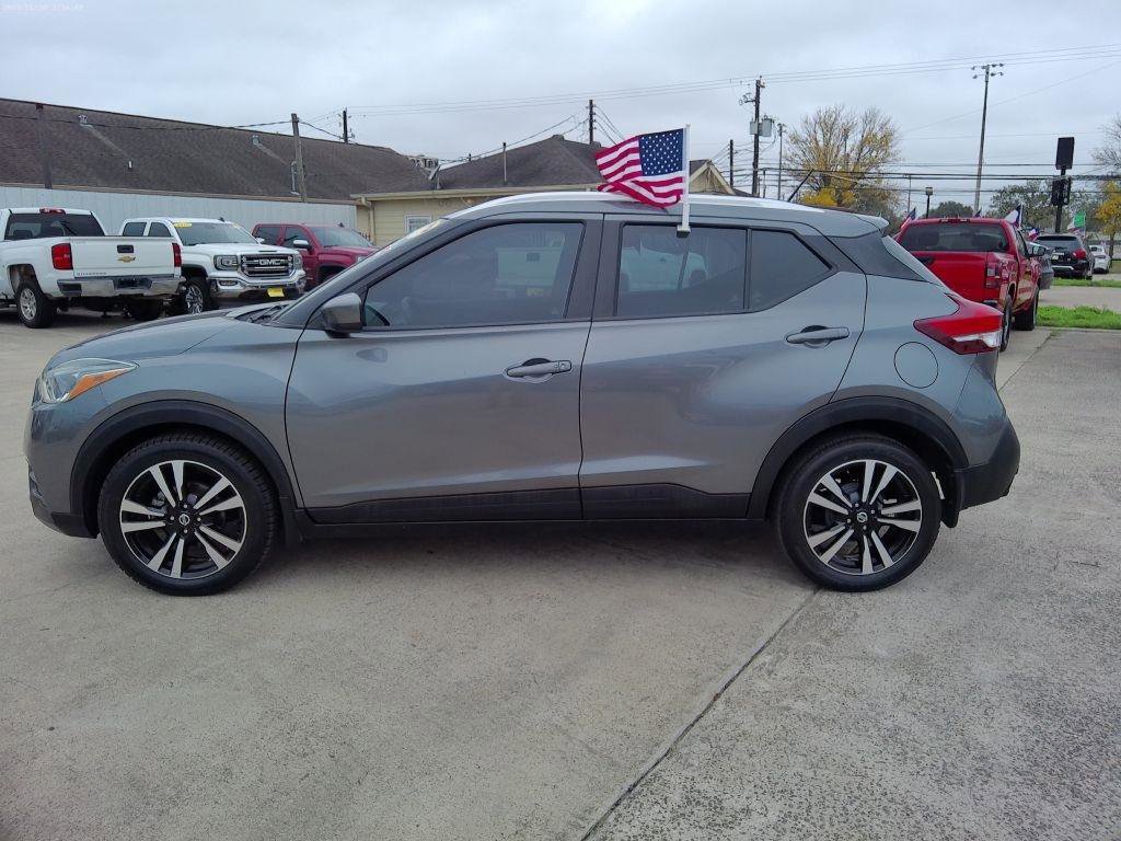 Used 2019 Nissan Kicks SV FWD image 3