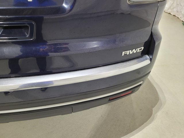 Used 2015 GMC Acadia SLE image 8