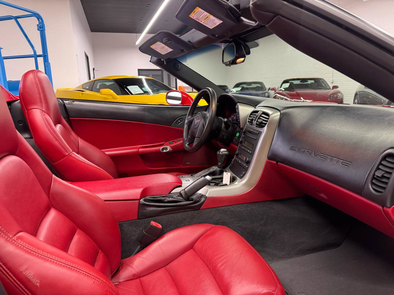 Used 2005 Chevrolet Corvette Convertible w/ Preferred Equipment Group image 48