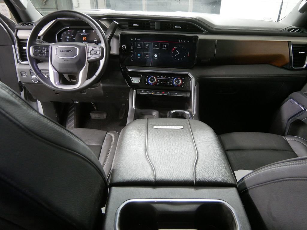 Used 2025 GMC Sierra 3500 Denali w/ Denali Reserve Package AWD/4WD image 22