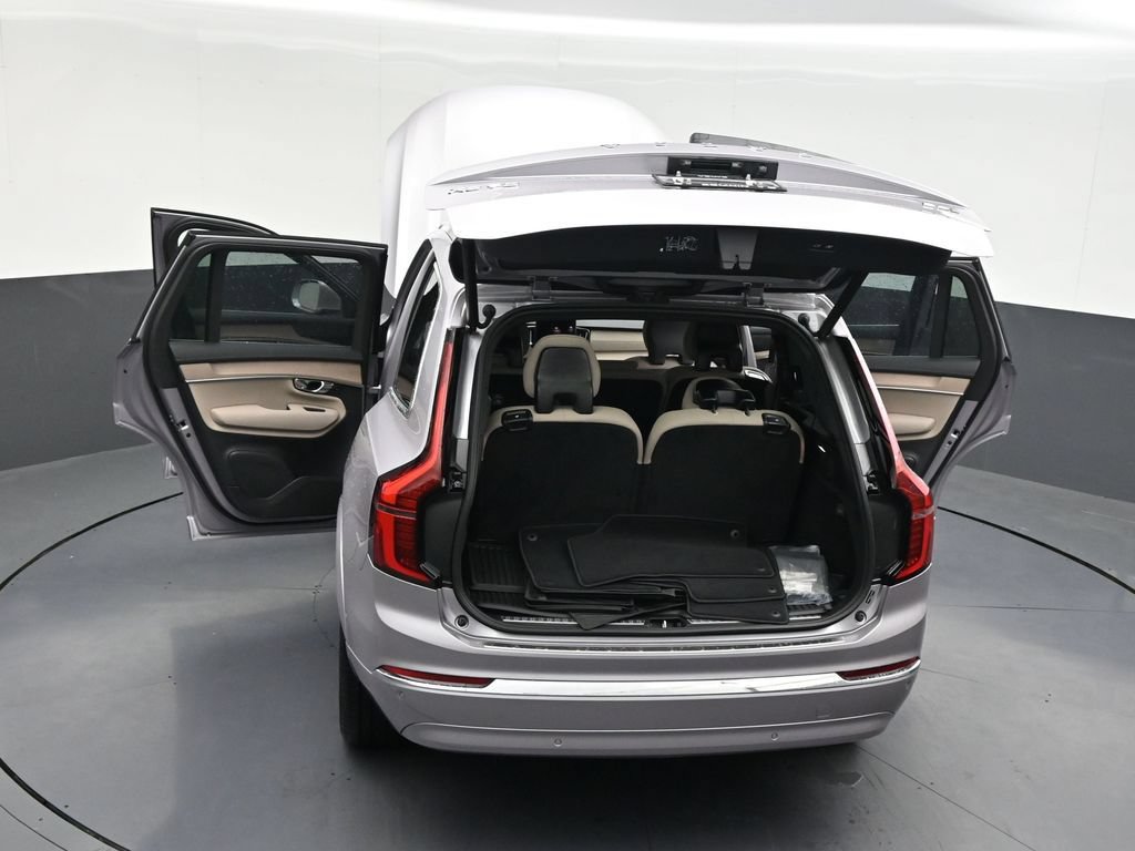 New 2026 Volvo XC90 B6 Plus w/ Protection Package Premier AWD/4WD image 36
