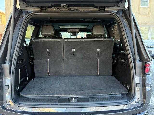 Used 2025 Jeep Wagoneer Series II w/ Convenience Group I image 12