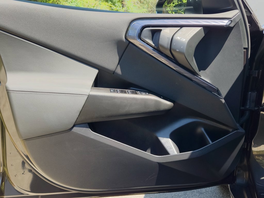 Used 2025 BMW X3 xDrive30i w/ Convenience Package image 12