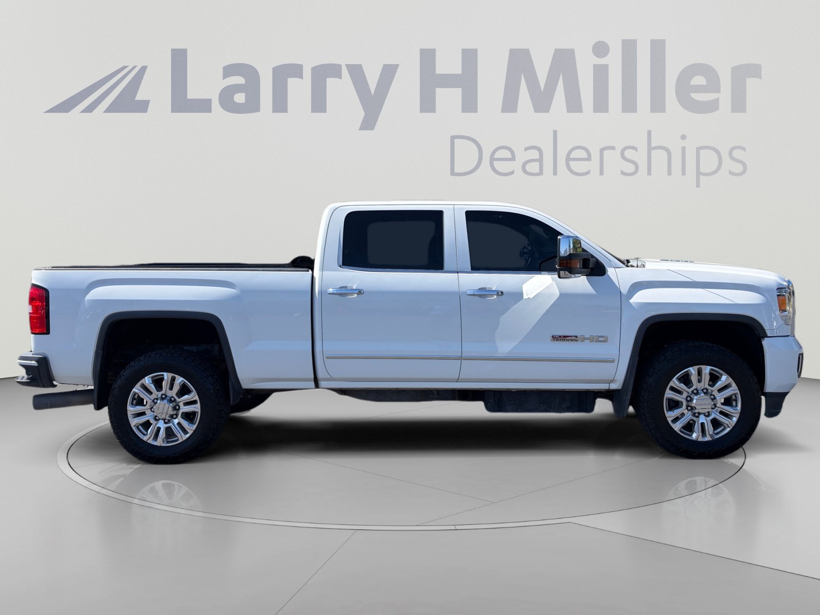 Used 2015 GMC Sierra 3500 SLT w/ Duramax Plus Package AWD/4WD image 6